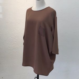 Boxy side wing top